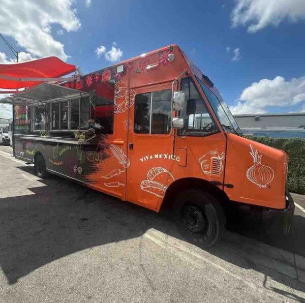 CUSTOM FOOD TRUCK