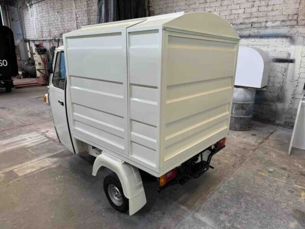 CUSTOM TRUCK