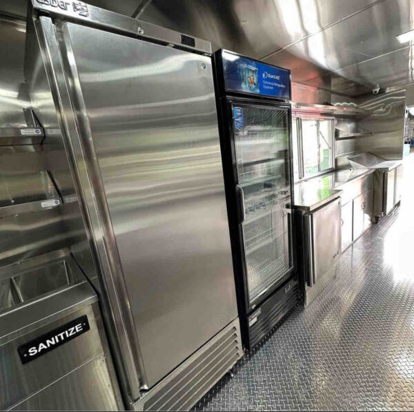 FOOD TRAILER - Image 4