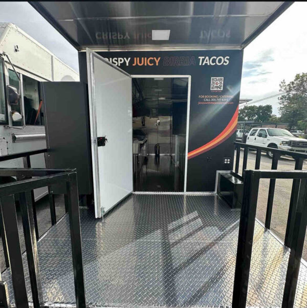 FOOD TRAILER - Image 4