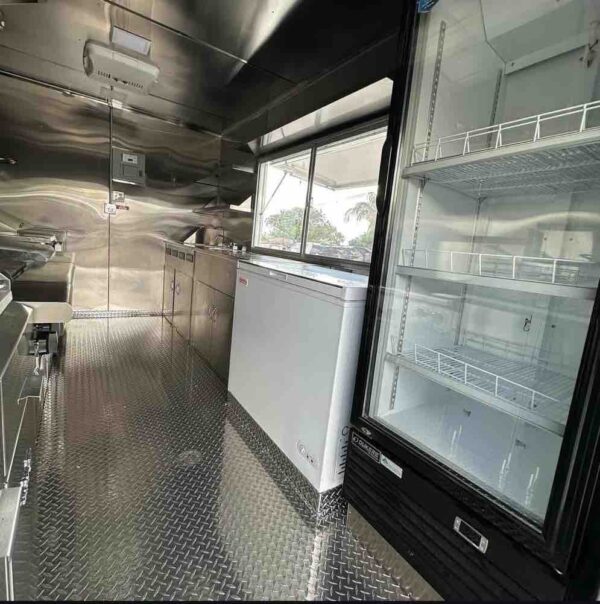 FOOD TRAILER - Image 5