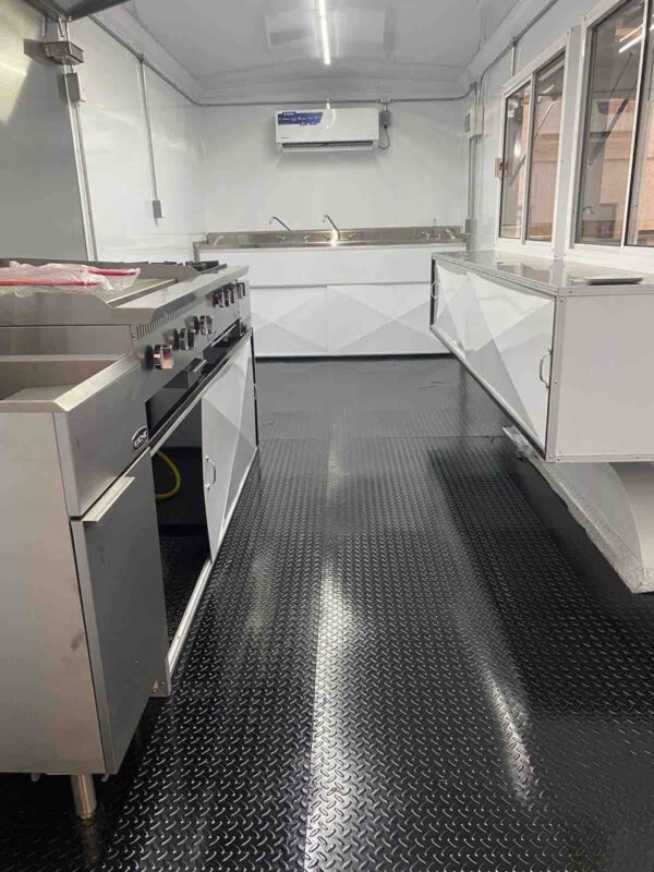 FOOD TRAILER - Image 5