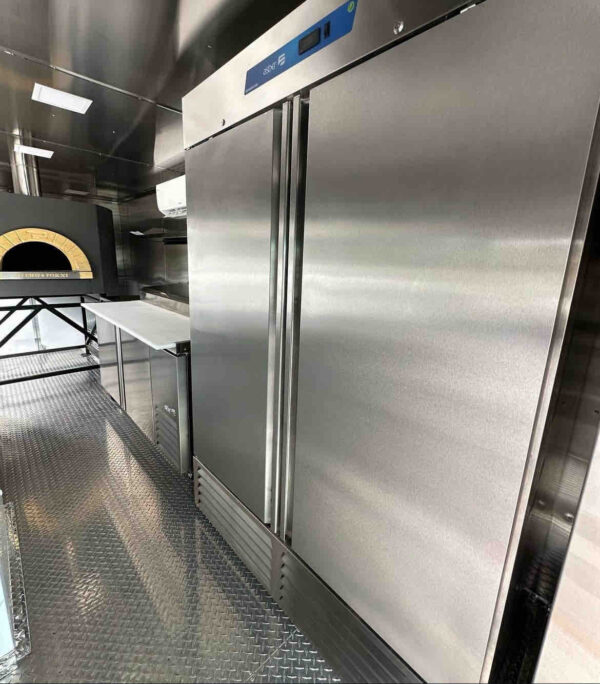 CUSTOM FOOD TRUCK - Image 4