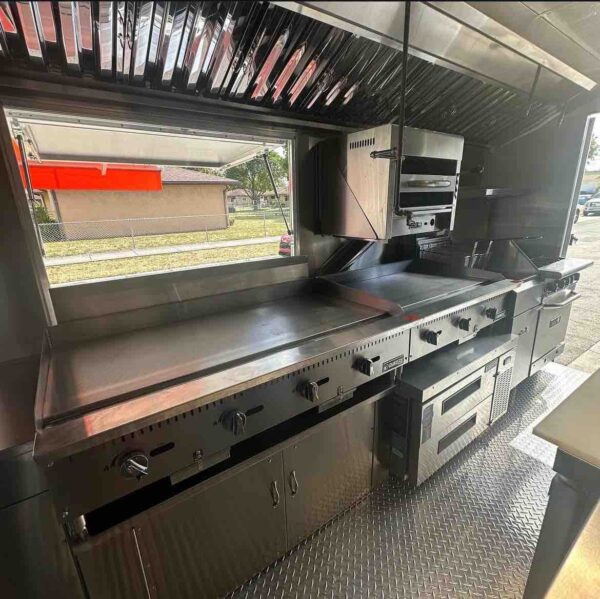CUSTOM FOOD TRUCK - Image 6