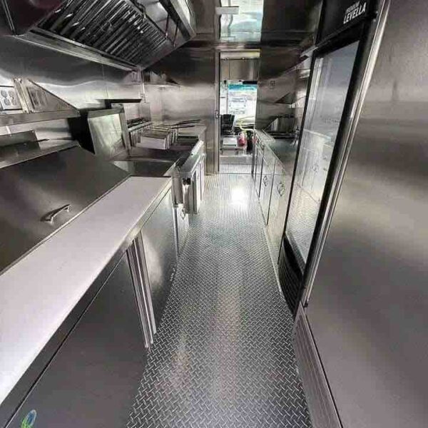 FOOD TRAILER - Image 6