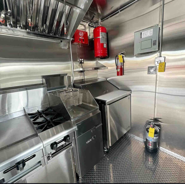 FOOD TRAILER - Image 6