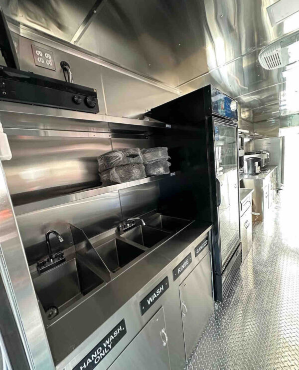 FOOD TRAILER - Image 6