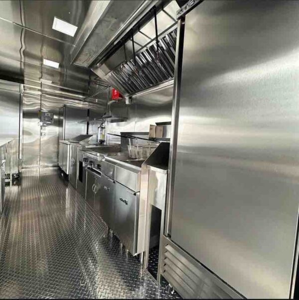 FOOD TRAILER - Image 7