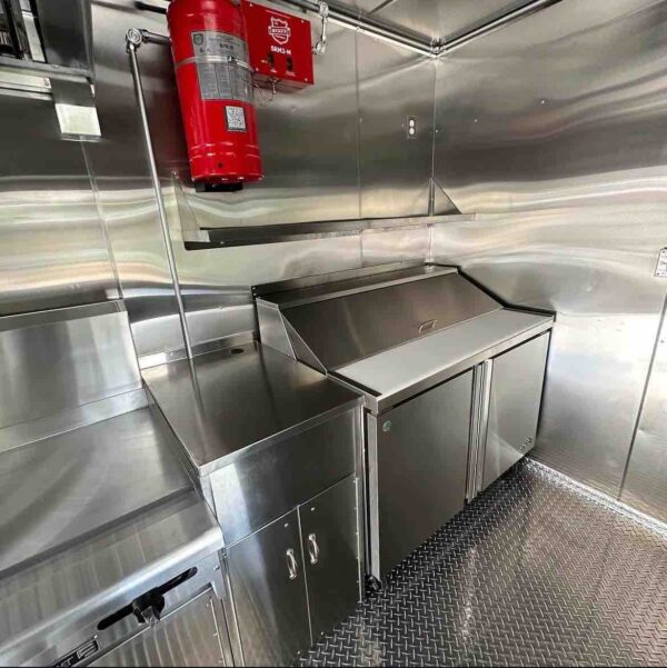 FOOD TRAILER - Image 7