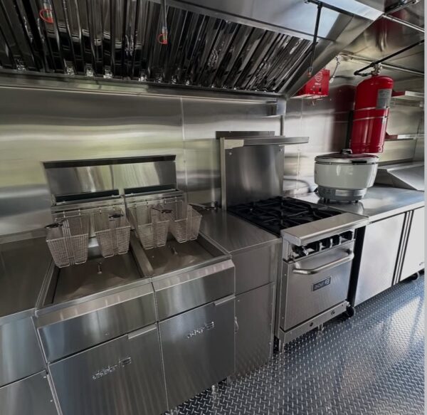 CUSTOM FOOD TRAILER - Image 6