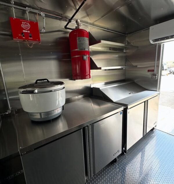 CUSTOM FOOD TRAILER - Image 7