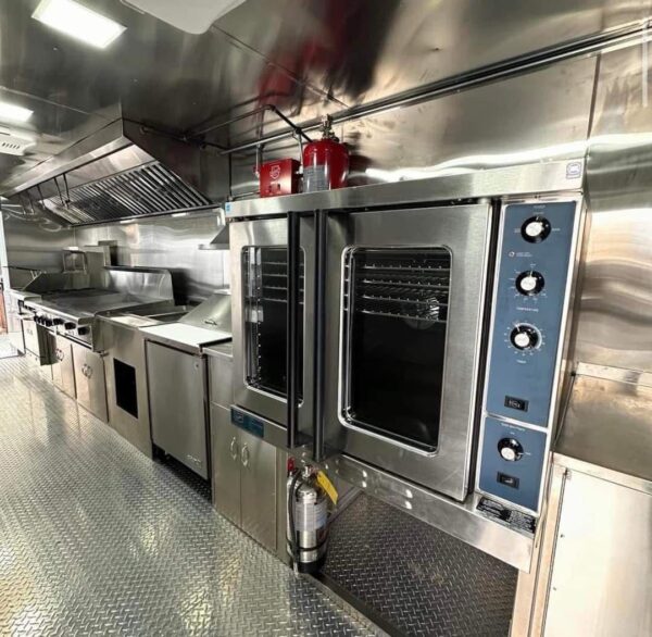 CUSTOM FOOD TRAILER - Image 3