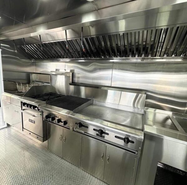 CUSTOM FOOD TRAILER - Image 4