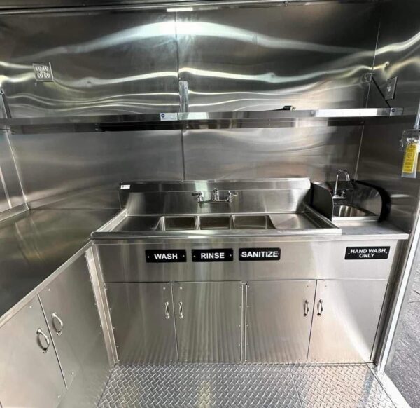 CUSTOM FOOD TRAILER - Image 6